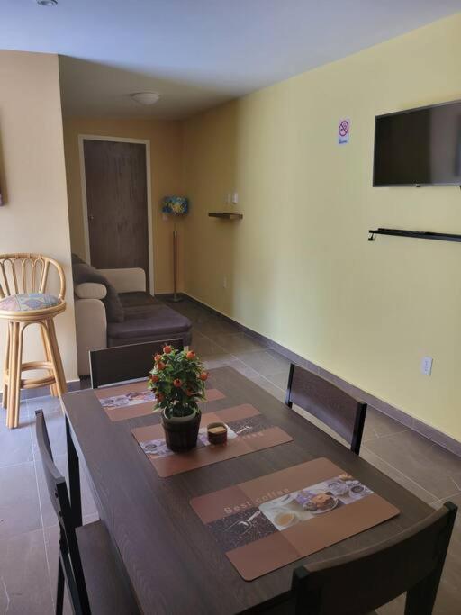 Centrally Located, Private, 1 Bedroom Apartment. Willemstad Exteriör bild